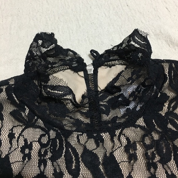 Laundry By Shelli Segal Nude/black Lace top - Picture 3 of 6